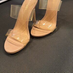 Express Women's Tan and Pink Courts